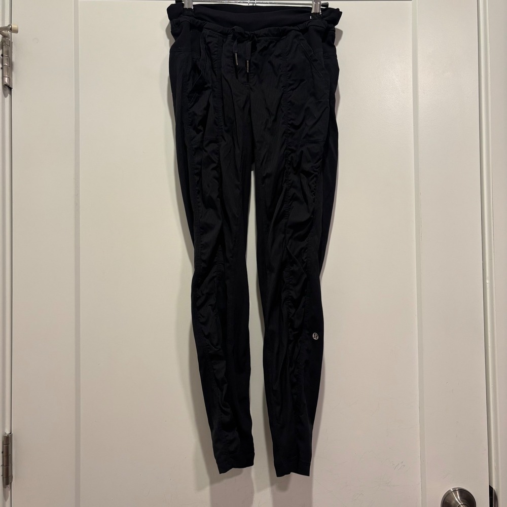 Lululemon Beyond the Studio Jogger Black Ruched Pinstripe Pants Womens 4